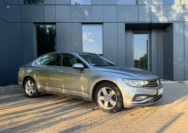 volkswagen passat wodzisław śląski Volkswagen Passat cena 74700 przebieg: 117300, rok produkcji 2020 z Wodzisław Śląski